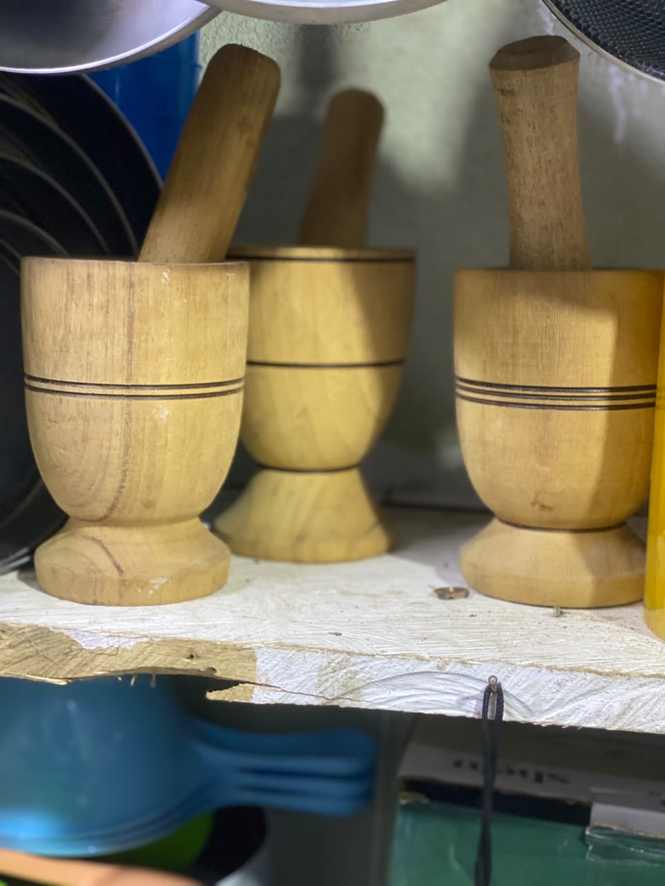 Wooden Mortar & Pestle - Traditional Kitchen Spice Grinder — image 1