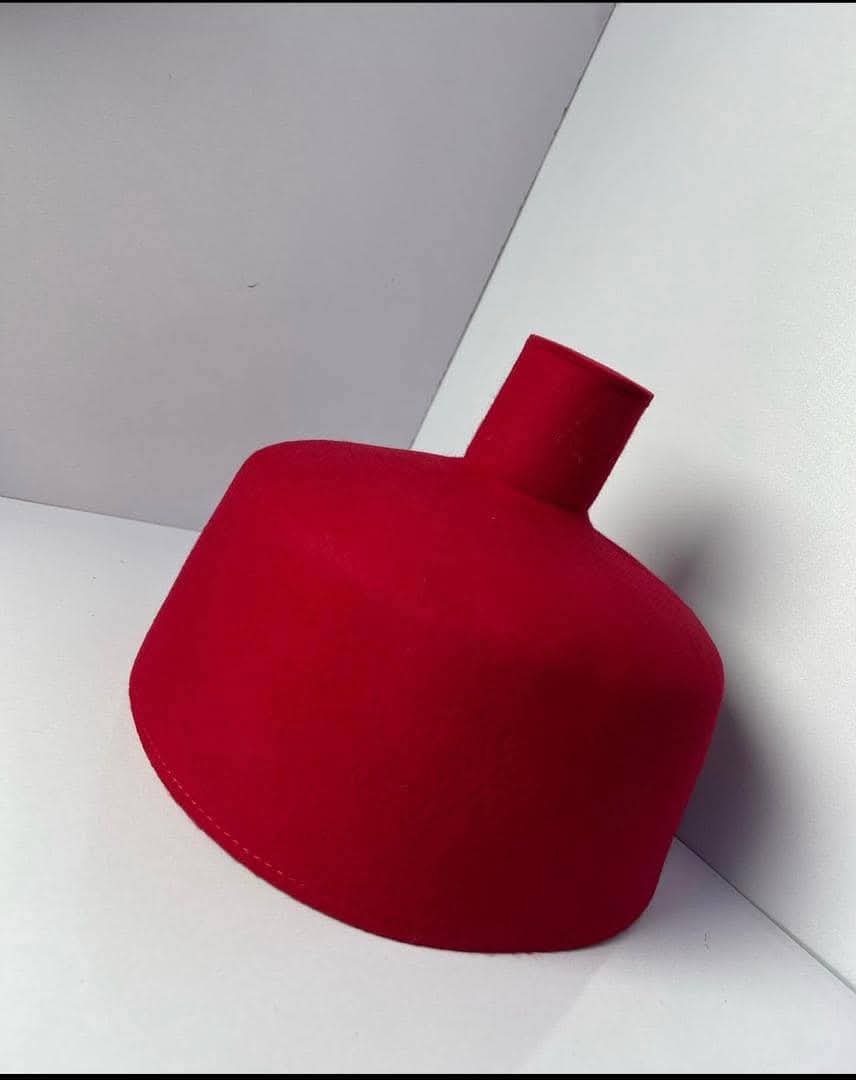 Red Classic Cap – Stylish & Comfortable — image 1